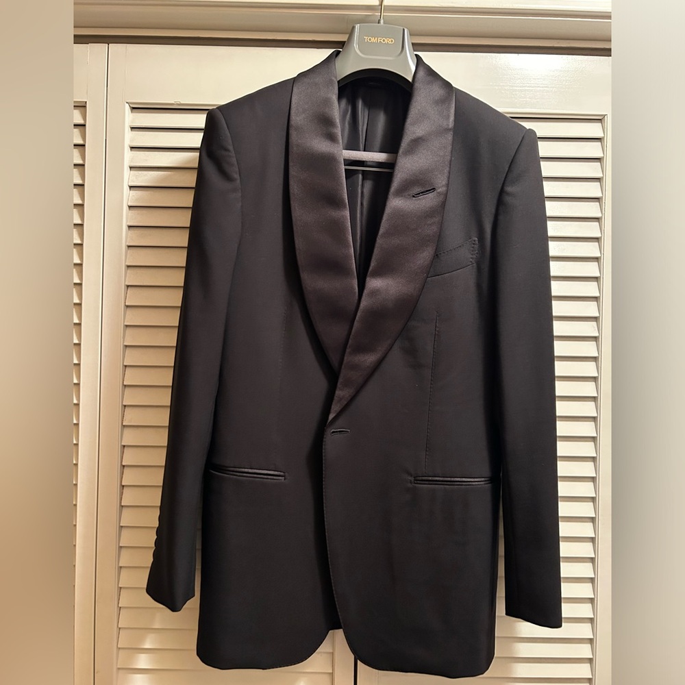 TOM FORD Shawl Lapel Tuxedo Jacket